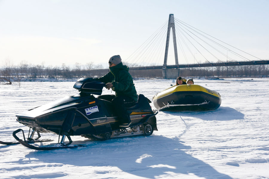 スノーラフティング